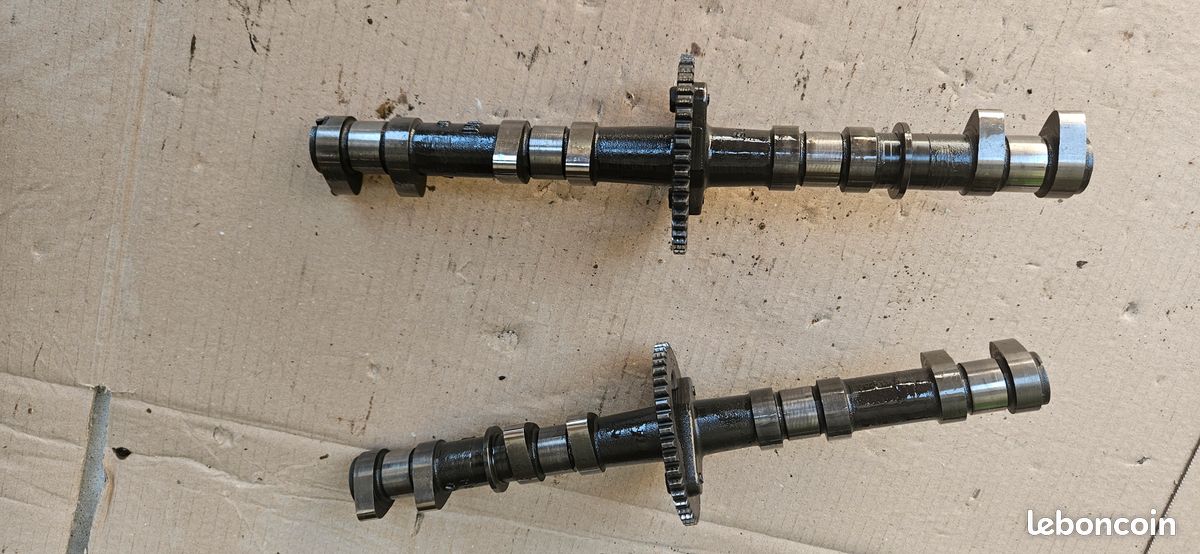 ZXR 750 Stinger H2 : Arbres à cames (image 3)