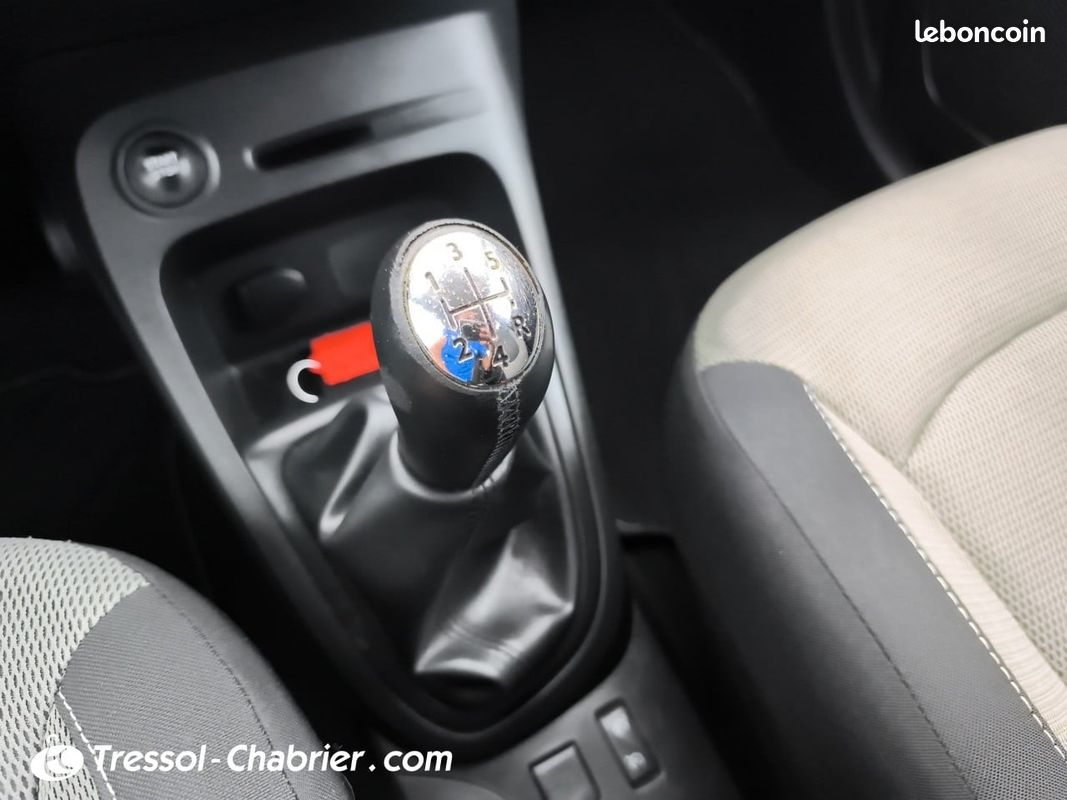 RENAULT Captur TCe 90 Energy E6 Intens (image 11)