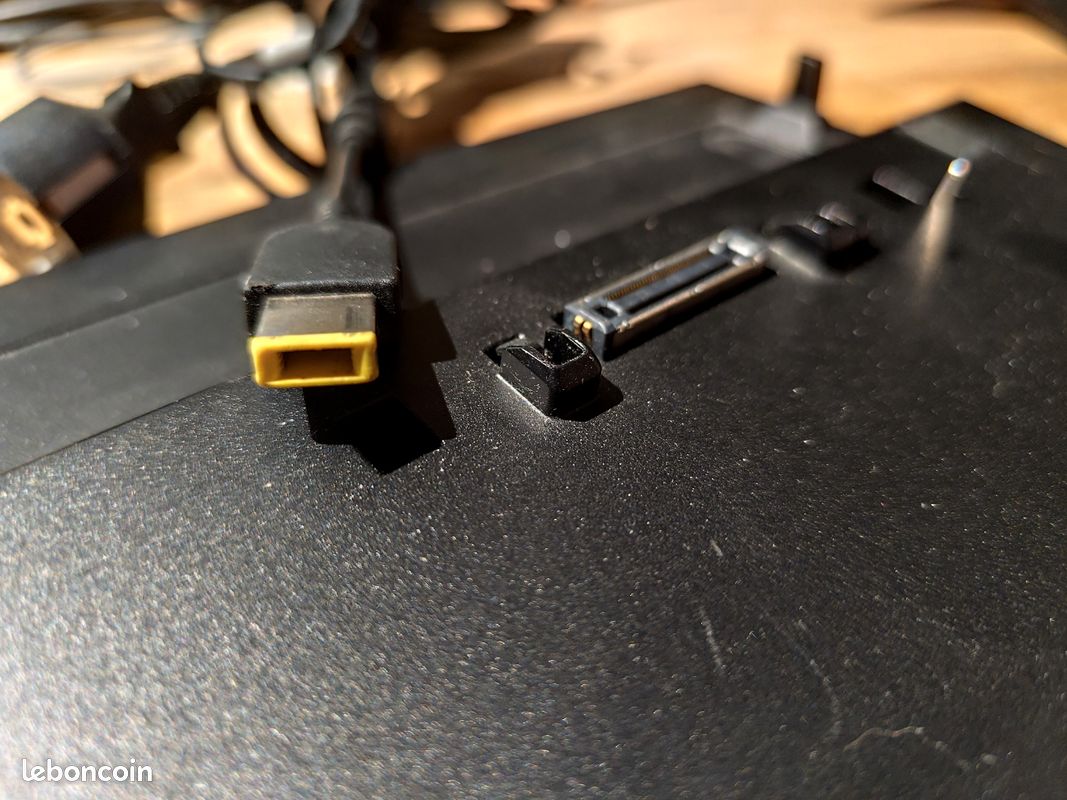 ThinkPad Pro Dock – Station d’accueil Lenovo avec alimentation – Très bon état (image 5)