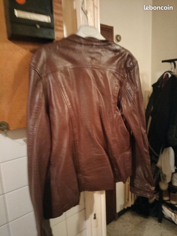 Veste Kiabi de couleur marron Bordeaux taille 38 (image 3)