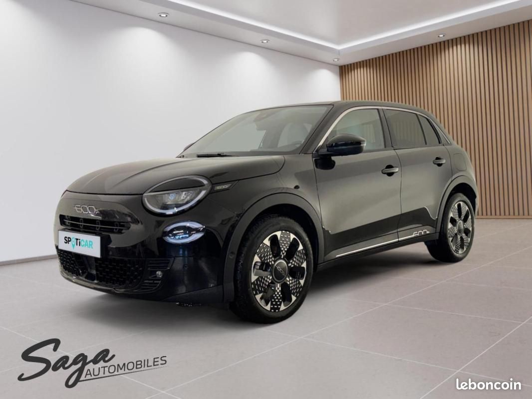 Fiat 600 1.2 Hybrid 100ch DCT6 La Prima (image 1)