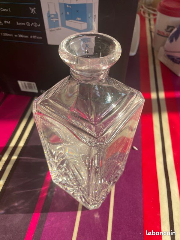 Carafe à whisky (image 1)