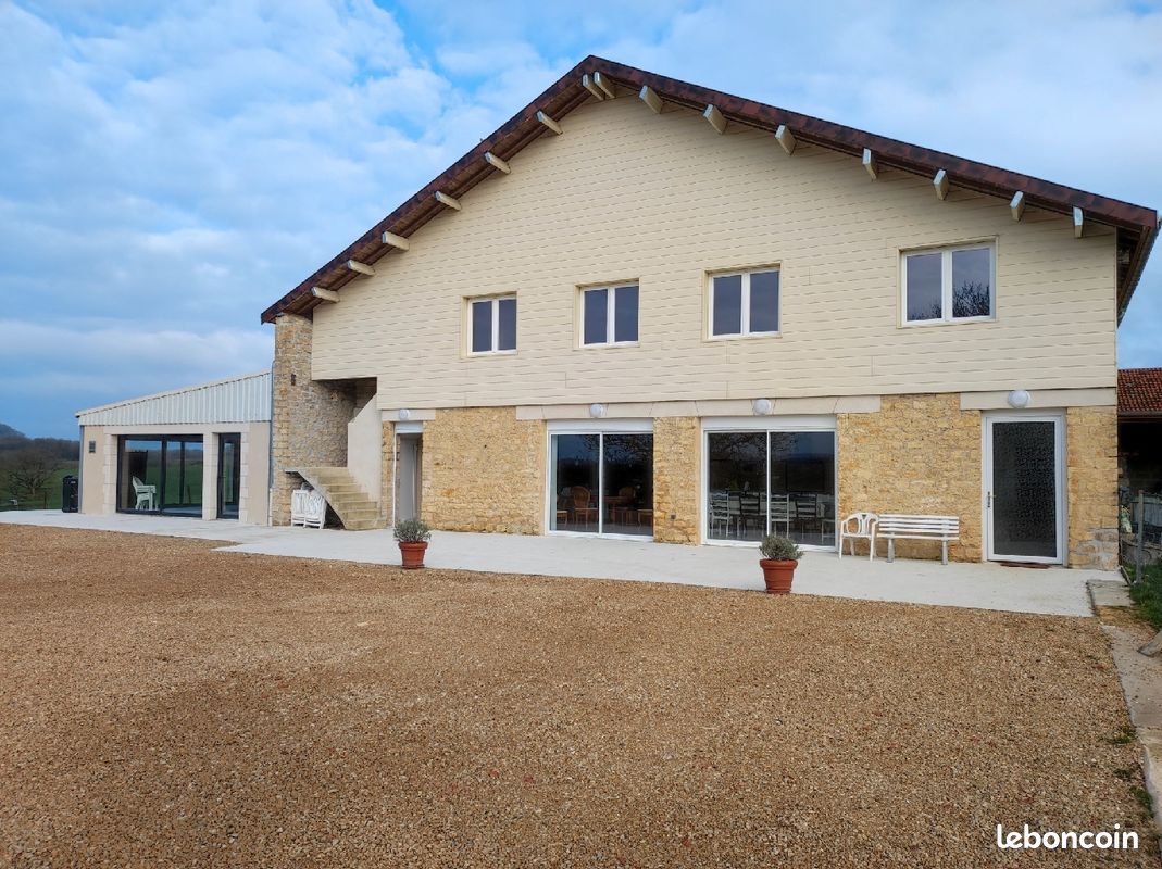 Gîte 15pers. Avec piscine intérieure (image 1)