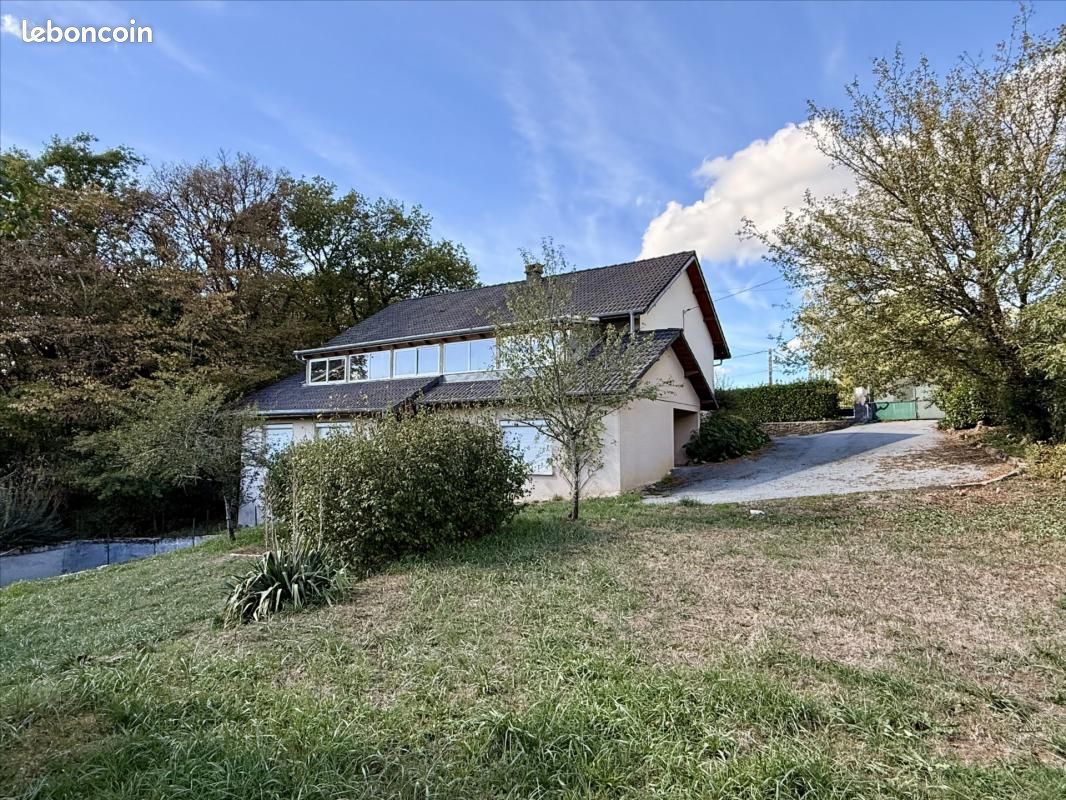 Maison 6 pièces 157 m² · à Cussey-sur-l'Ognon · 157 m² · 240 000 €