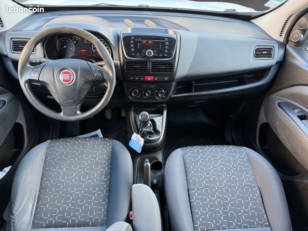 FIAT DOBLO 1.3 Multijet 16v 90 ch S/S DPF Team (image 2)