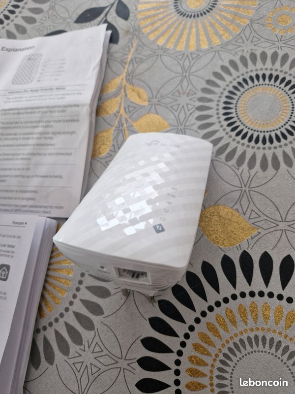 Wi-fi extender (image 1)