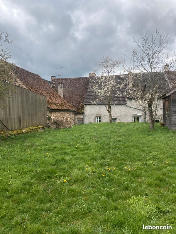 Maison 7 pièces 128 m² · à Molinot · 128 m² · 75 000 €