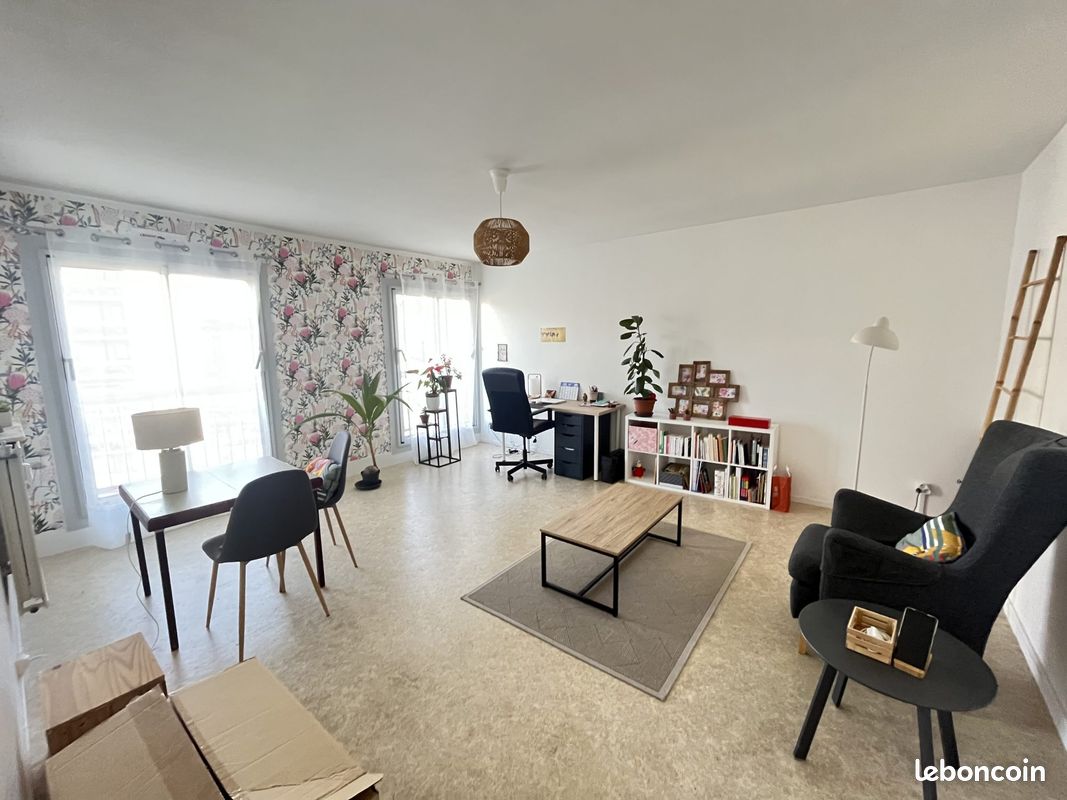 Appartement 2 pièces 54 m² · à Montluçon · 54 m² · 28 000 €