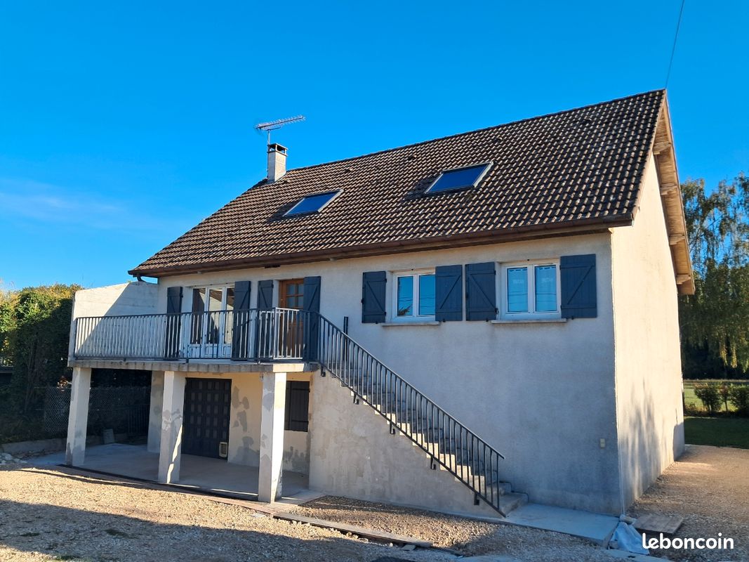 Maison 7 pièces 160 m² · à Sceaux-du-Gâtinais · 160 m² · 187 000 €