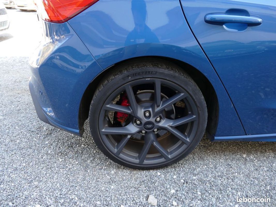FORD FOCUS ST PERFORMANCE 2.3 ECOBOOST 280 Ch BVM6 (image 8)