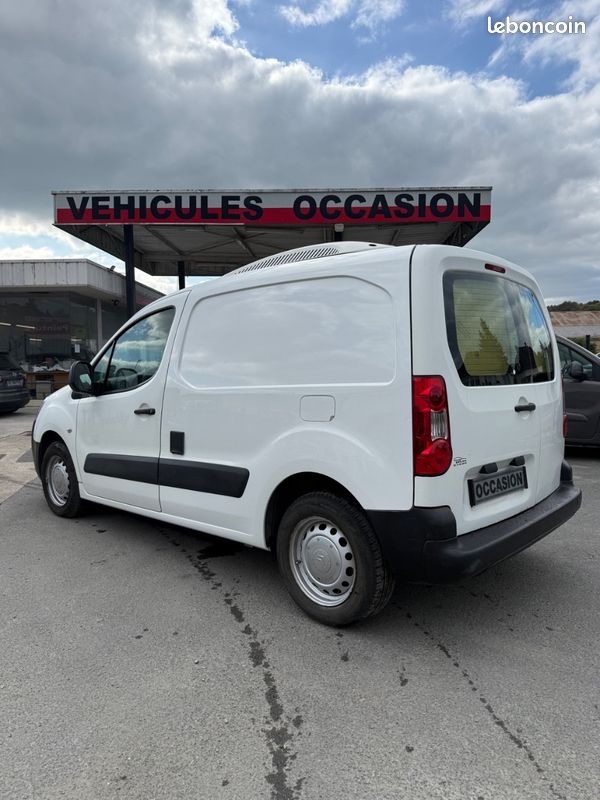Citroën Berlingo 1.6hdi 75 frigorifique route + secteur (image 4)