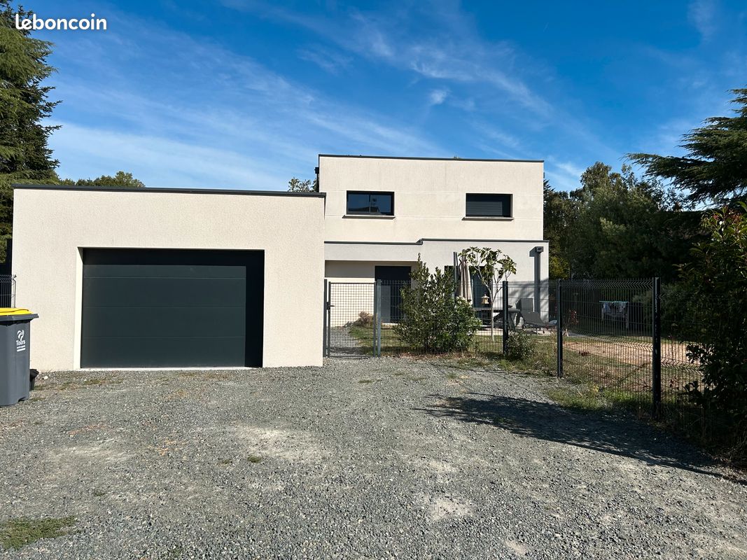 Maison 6 pièces 123 m² · à Saint-Avertin · 123,5 m² · 1 300 €/mois