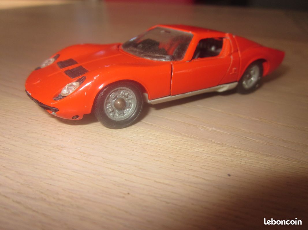 Politoys-M N° 558 Lamborghini Islero Orange sans Boite 1/43