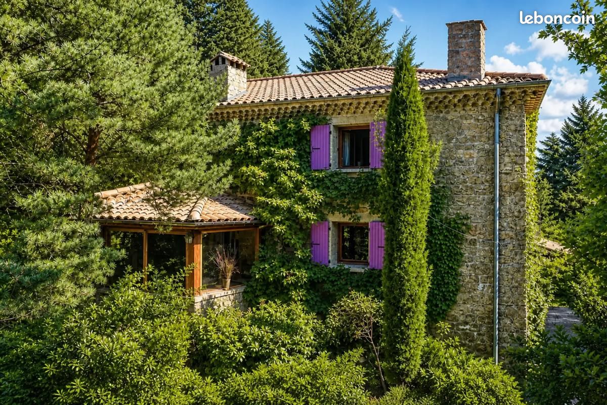 Maison 15 pièces 290 m² · à Mariac · 290 m² · 520 000 €