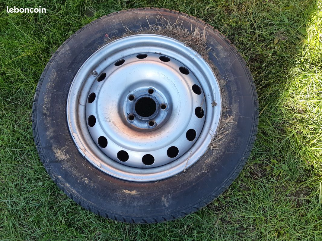 Roue peugeot expert 2 / 215/60R16C 103/101TR410 (image 1)