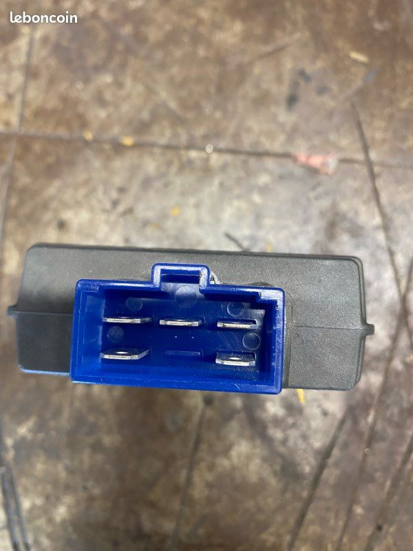 Régulateur de charge Honda (image 2)
