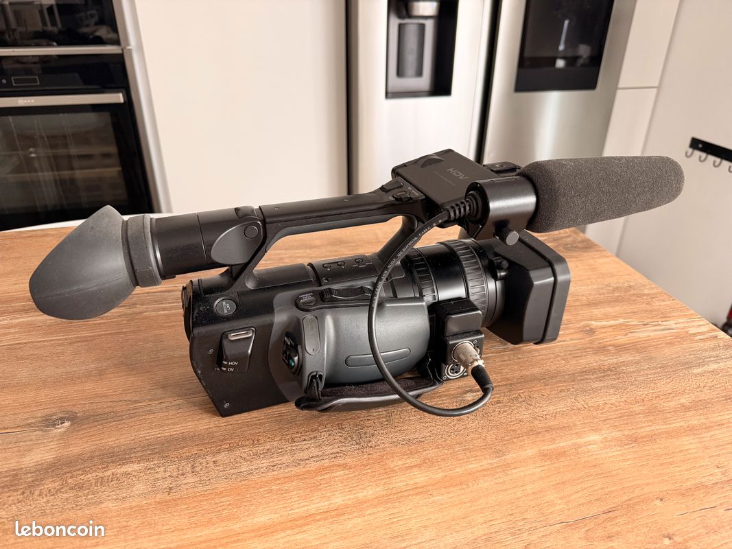 Sony HVR-HD1000 - Test - A l'épaule