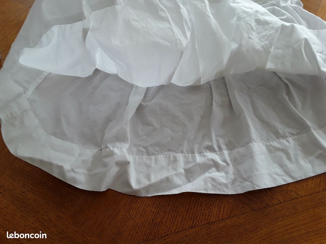 Robe de bébé ancienne brodée blanche (image 1)