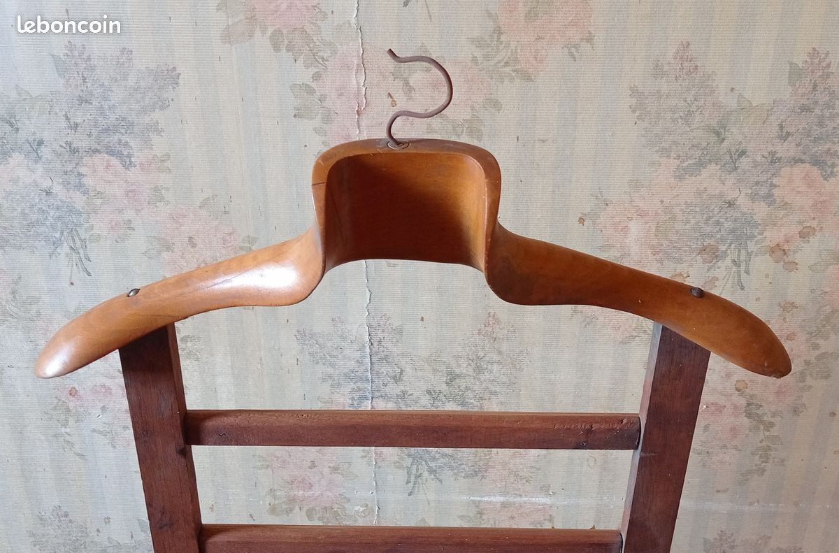 Draguignan Valet de chambre de nuit bois année 50 (image 2)