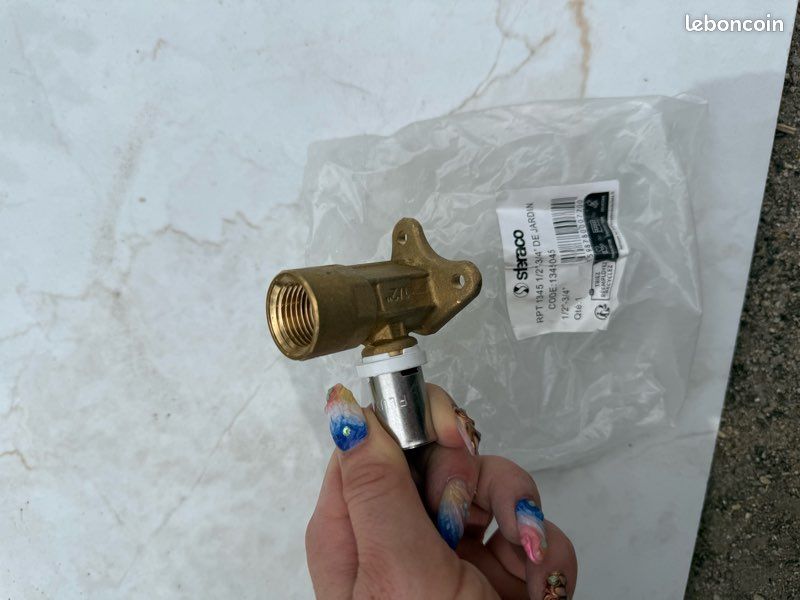 Sortie de cloison à sertir Ø16 x 1/2” F Steraco – Neuve (image 1)