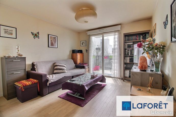 https://img.leboncoin.fr/api/v1/lbcpb1/images/f1/94/ad/f194ad94d2326c3f53c61e85e1394f9b18725f21.jpg?rule=ad-image