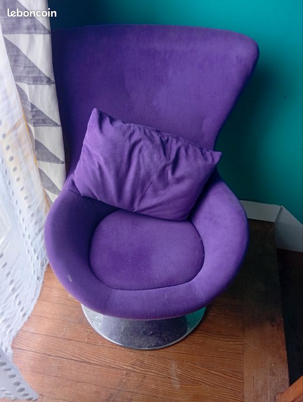 Fauteuil violet (image 1)