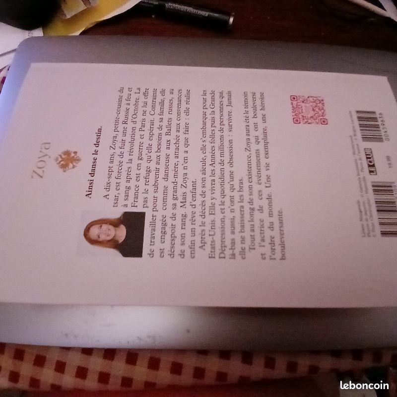 Livre zoya (image 2)