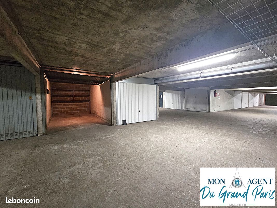 Parking/box JOUY EN JOSAS · à Jouy-en-Josas · 135 €