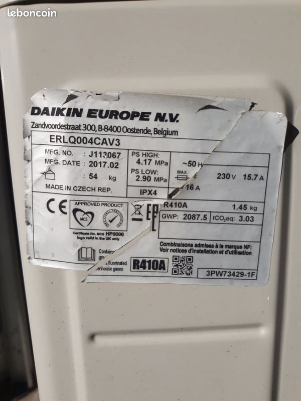Pompe à chaleur AIR EAU DAIKIN unité Extérieure + thermostat (image 2)