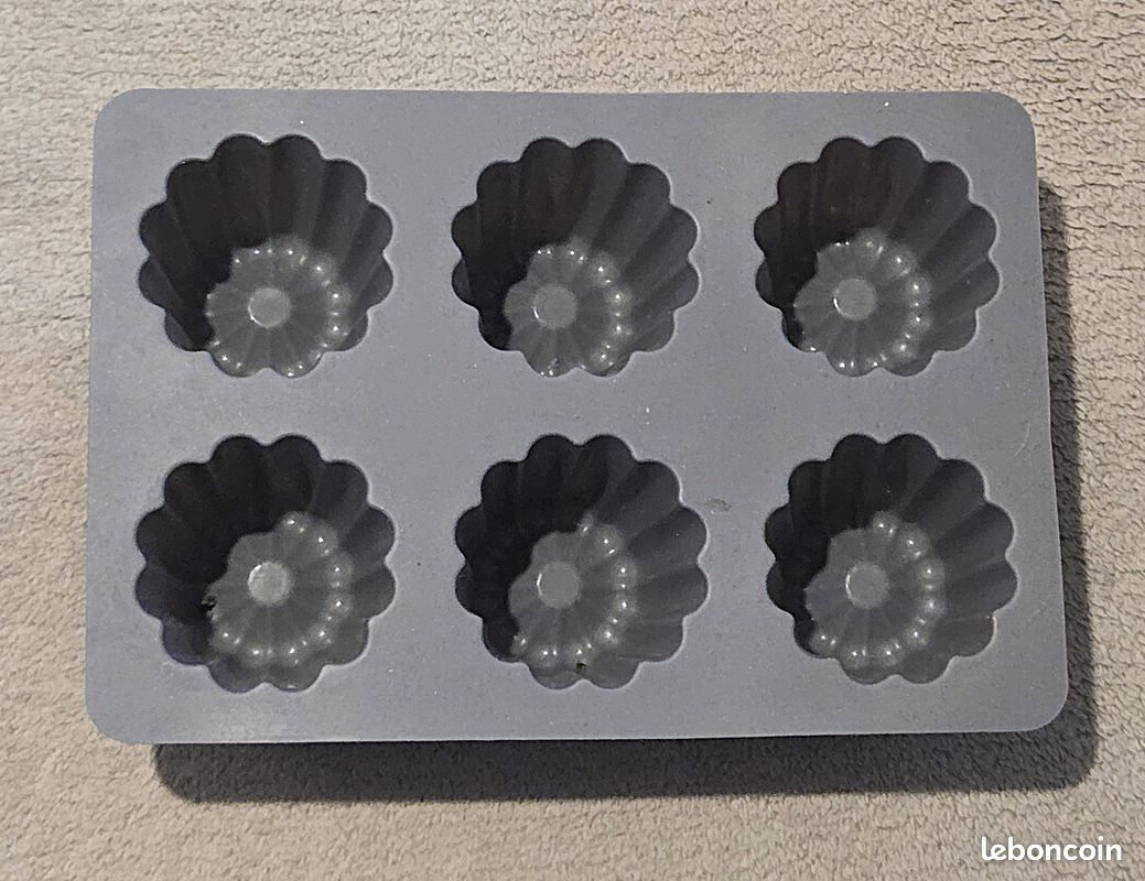 Moule silicone pour 6 grands canelés (image 2)