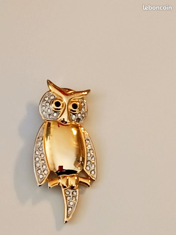 Joan Rivers Grande broche fleur de cristal – Vintage Jewelry Girl Joan Rivers Grande broche fleur de cristal – Vintage Jewelry Girl