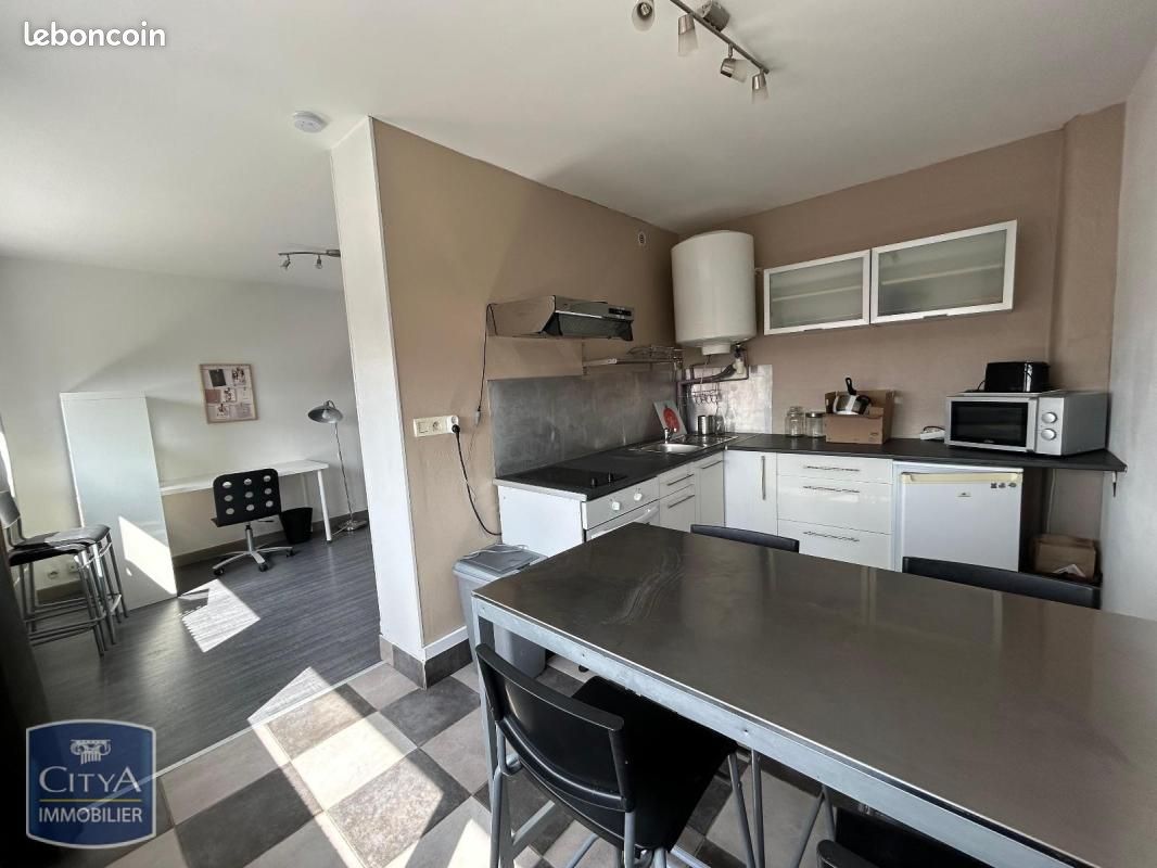 Appartement 1 pièce 29 m² · à Saint-Étienne · 29 m² · 400 €
