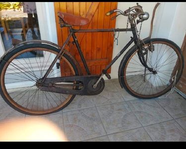 Vélo ancien roues en bois Vélos