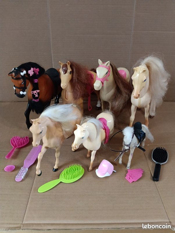Lot chevaux barbie mattel (image 1)