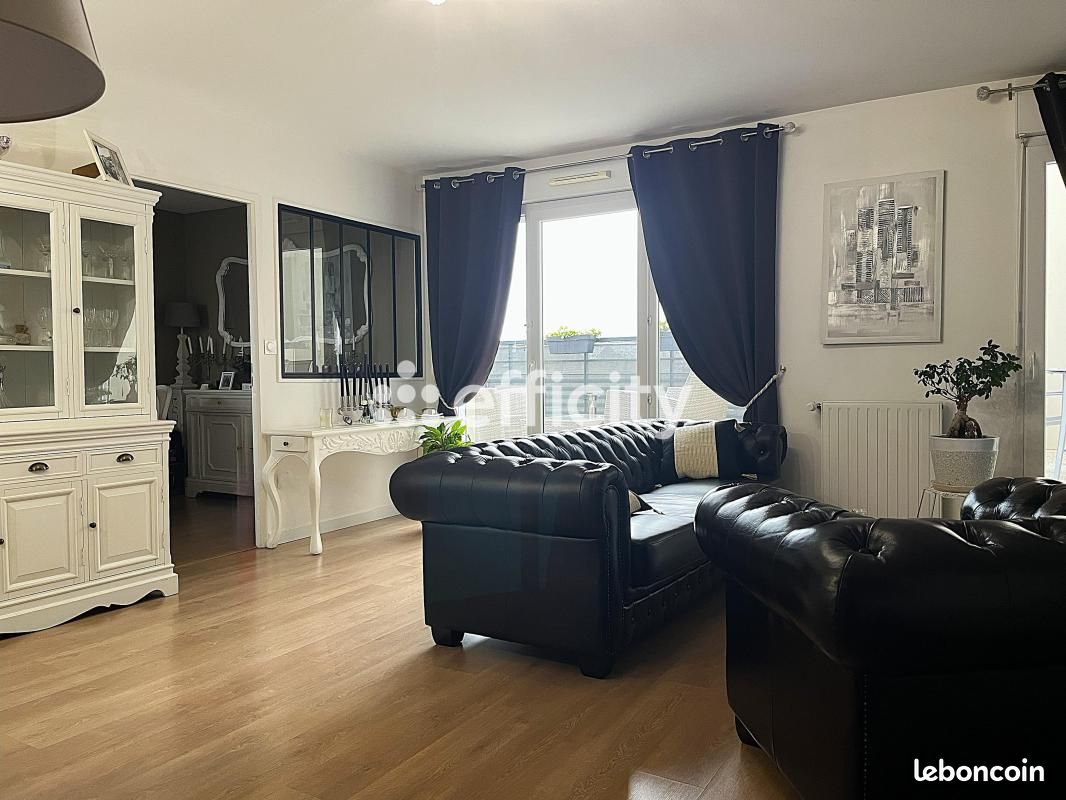 Appartement 4 pièces 80 m² · à Élancourt · 80 m² · 325 000 €