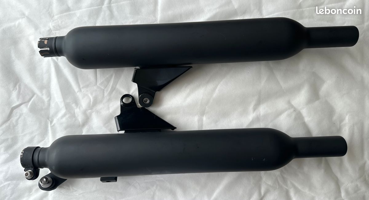 Paire de silencieux noir série limitée - Neuf - Triumph Bonneville T120 Black (image 1)