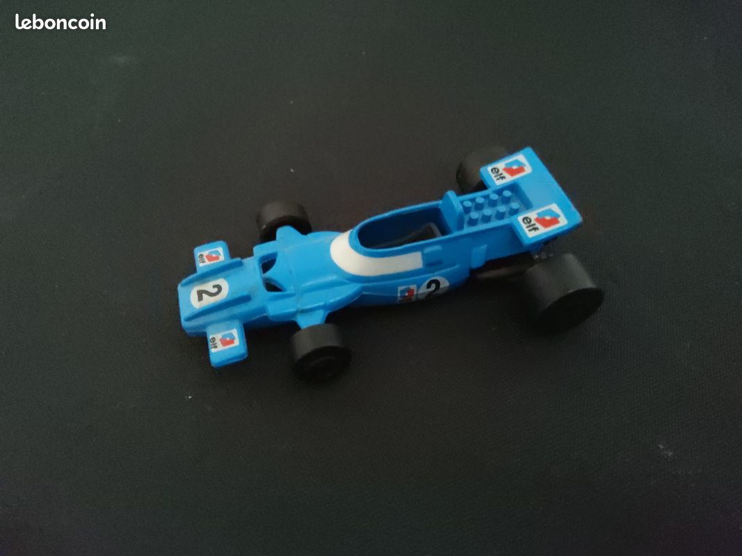 2 Petites Voitures De Collection Elf - Compétition RS 01/02 Et MATRA MS 80 - Très Bon état - Occasion