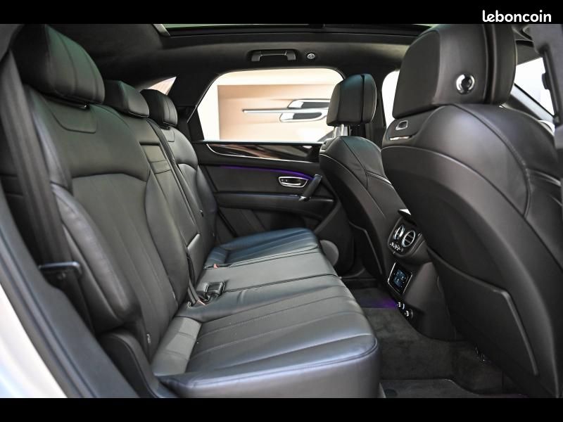 Bentley Bentayga 3.0 HYBRID 449 (image 16)