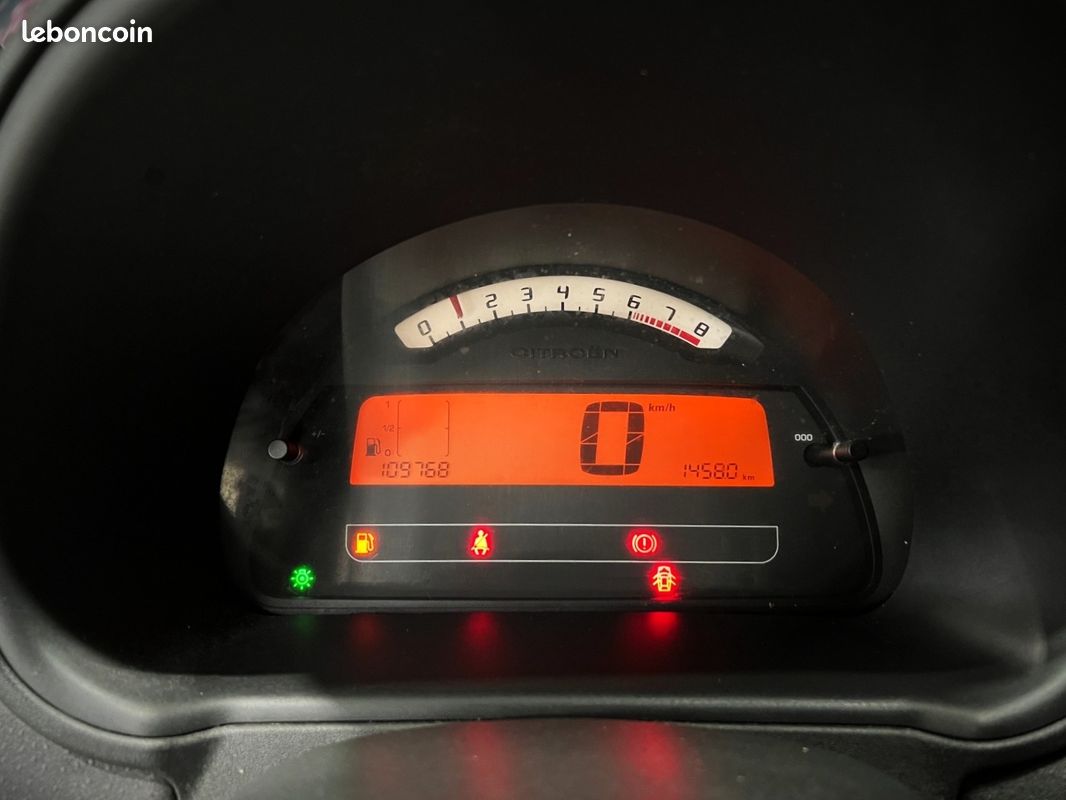CITROEN C2 TONIC 60Ch 1ère Main Radars de Recul Climatisation (image 13)
