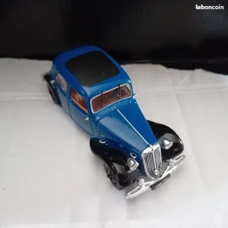 CITROËN TRACTION CIRQUE Pinder - Diorama Route Bleu - Ixo / Altaya - 1