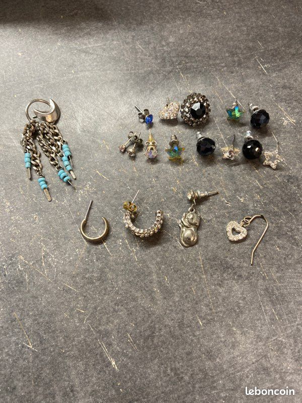 Lot De 2 Brins De Boucles D'oreilles En Verre Noir - 14 Paires - Occasion