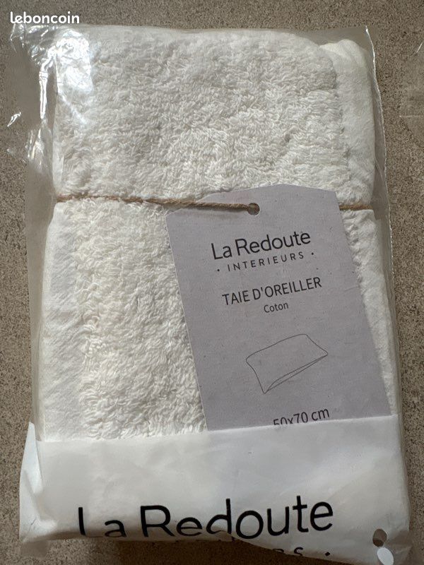 Vends deux taies d’oreiller coton neuf (image 2)