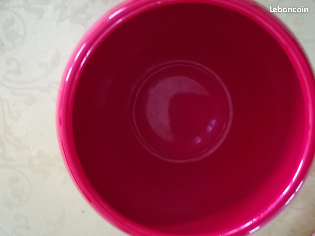 Pot/Vase rouge (image 3)