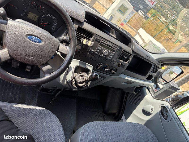 Ford transit (image 3)
