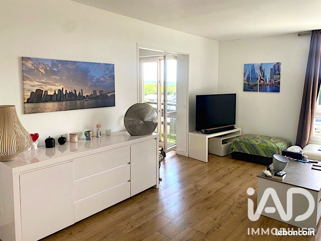 Appartement 3 pièces 54 m² · à Noisy-le-Roi · 54 m² · 225 000 €