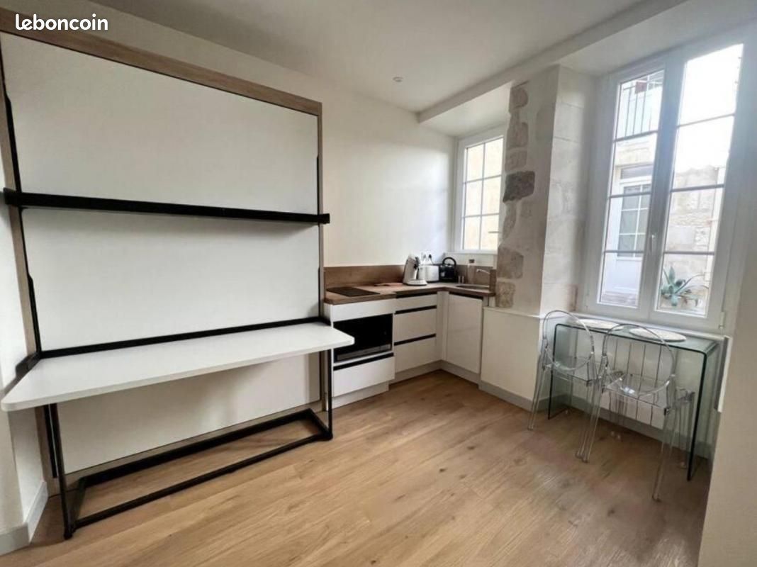 Appartement 1 pièce 13 m² · à La Rochelle · 13 m² · 600 €