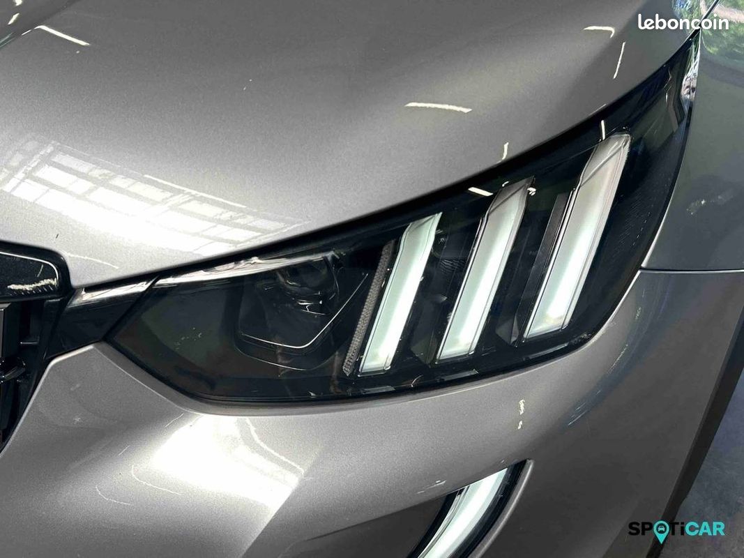 PEUGEOT 2008 PureTech 130 S&S EAT8 GT (image 18)