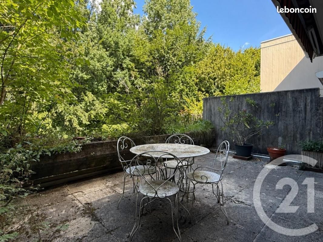Appartement 6 pièces 119 m² · à Grenoble · 119 m² · 213 000 €