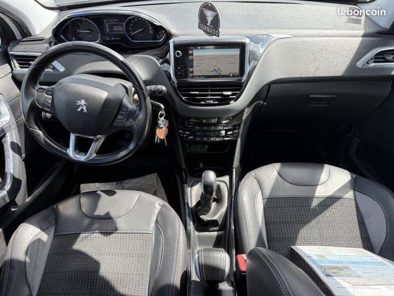Peugeot 2008 1.2 PURETECH 82CH STYLE (image 7)