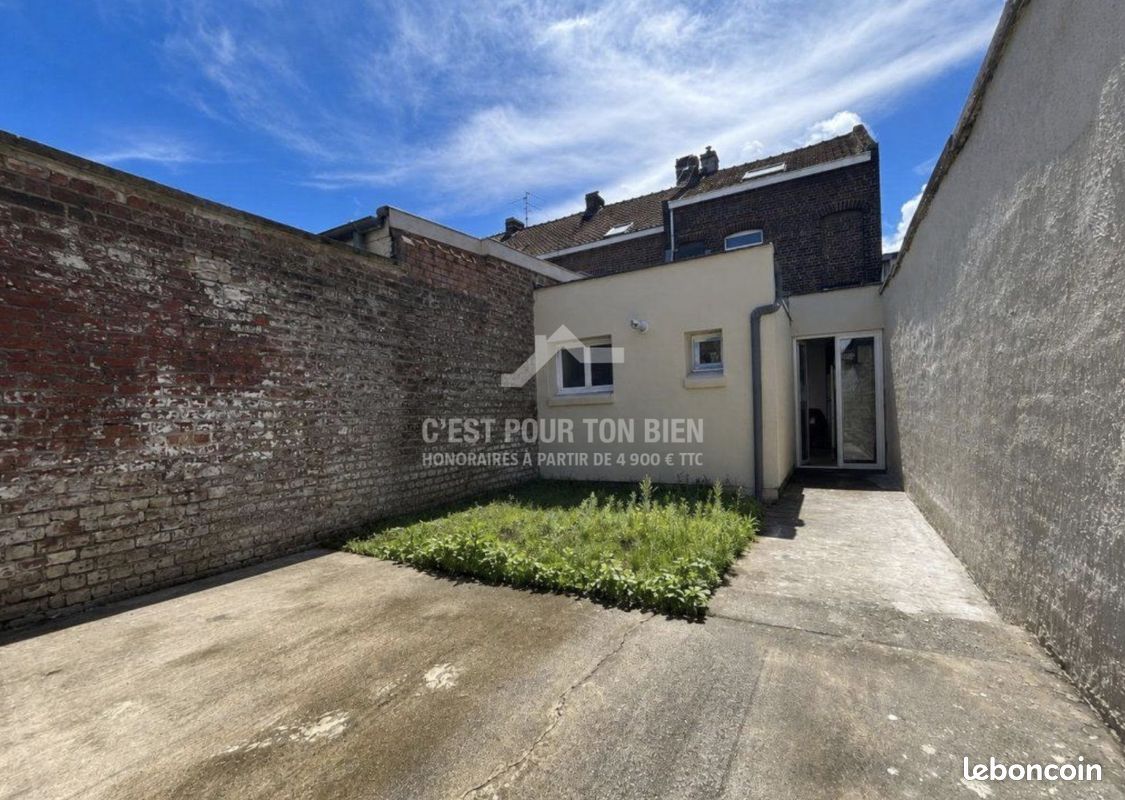 Maison 5 pièces 113 m² · à Croix · 113 m² · 315 000 €